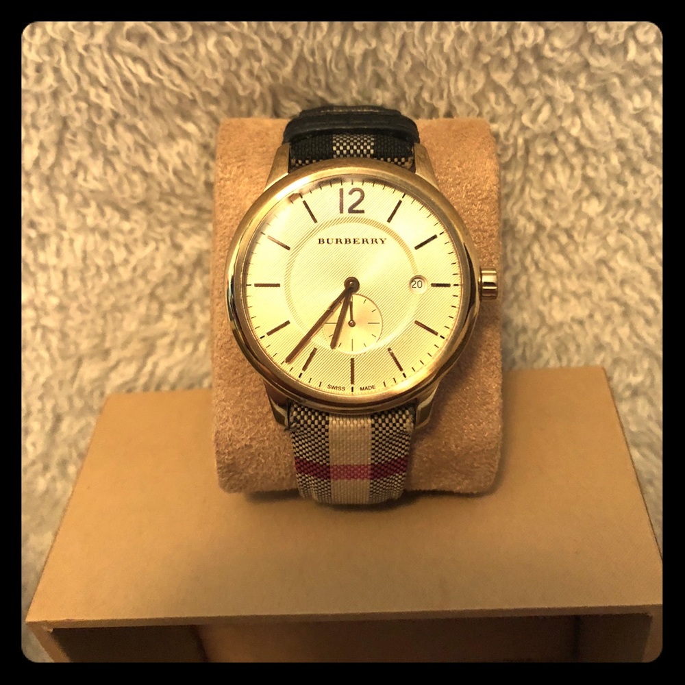 Authentic Burberry Watch in black